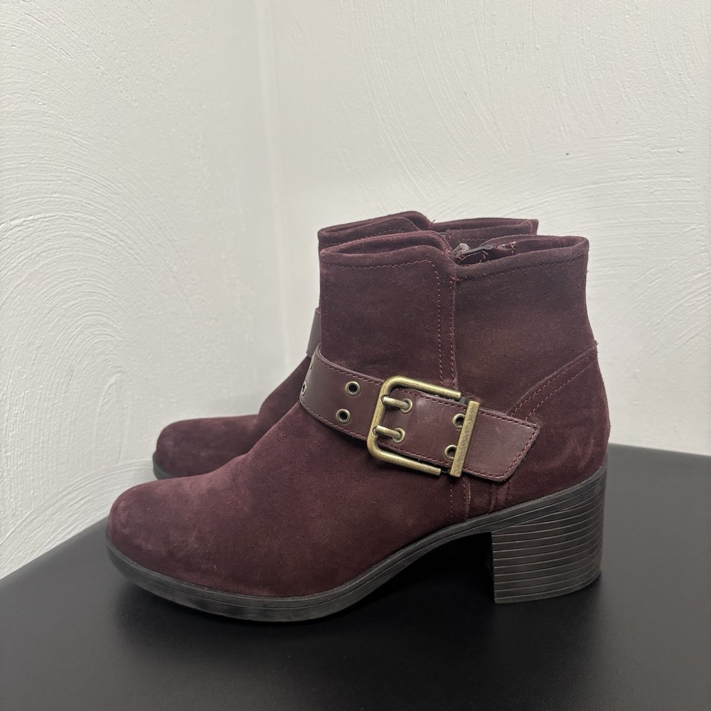 Clark's Women's Hollis Star Ankle Boots burgundy Suede Buckle Sz 7 Heeled